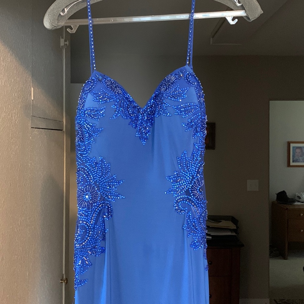 Madison James size 4 Royal Blue prom dress
